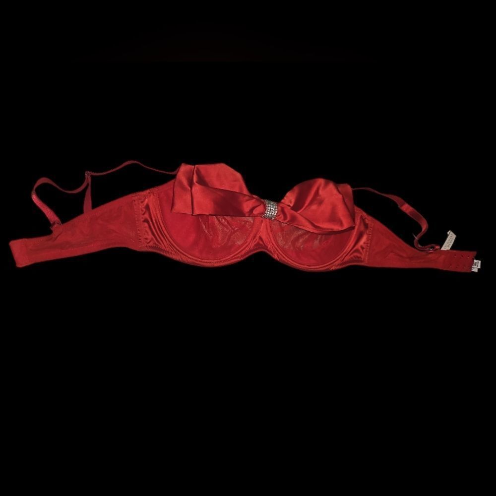 Sexy red bow Victoria bra